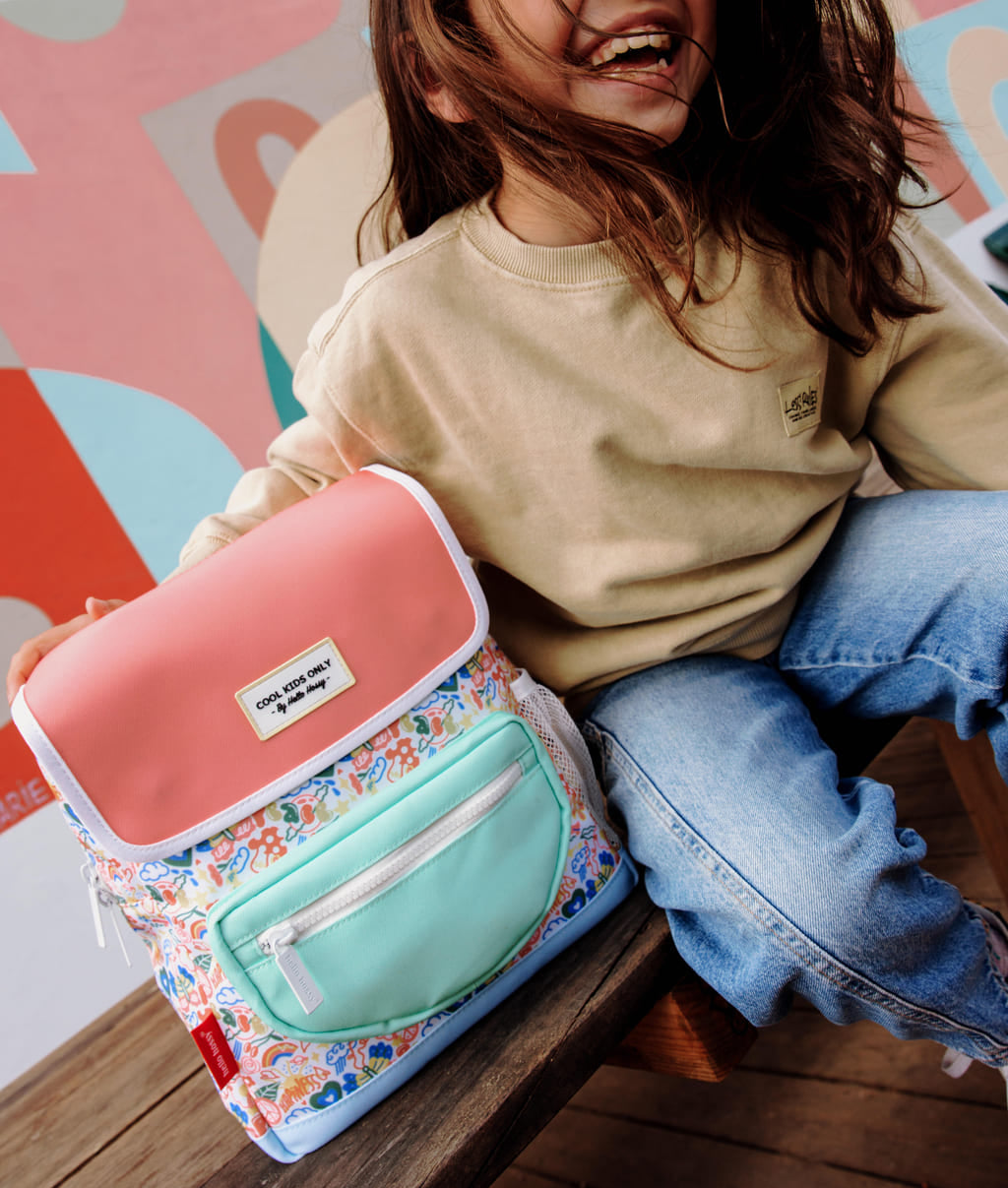 Zaino per bambini bianco e rosa con motivo a fiori, tasca mint Hello Hossy