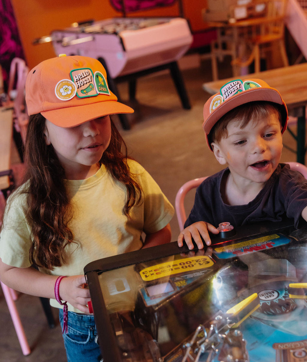 Cappellino da bambino arancione con visiera curva, patch skate Hello Hossy
