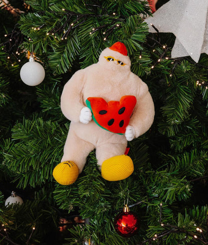 Peluche per bambini beige con berretto rosso che tiene un'anguria rossa Hello Hossy