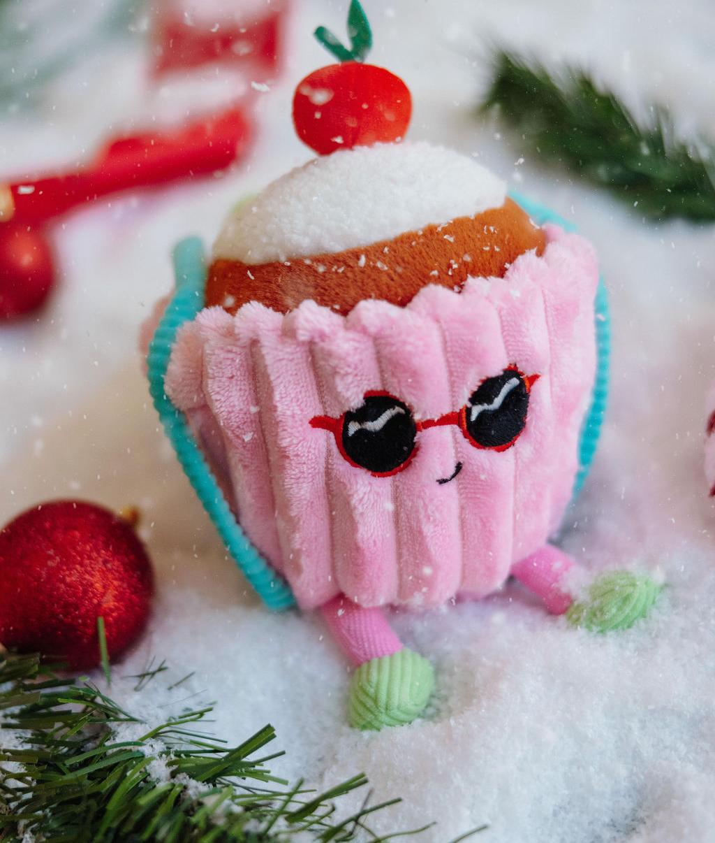 Peluche rosa per bambino a forma di torta con ciliegia e viso sorridente Hello Hossy