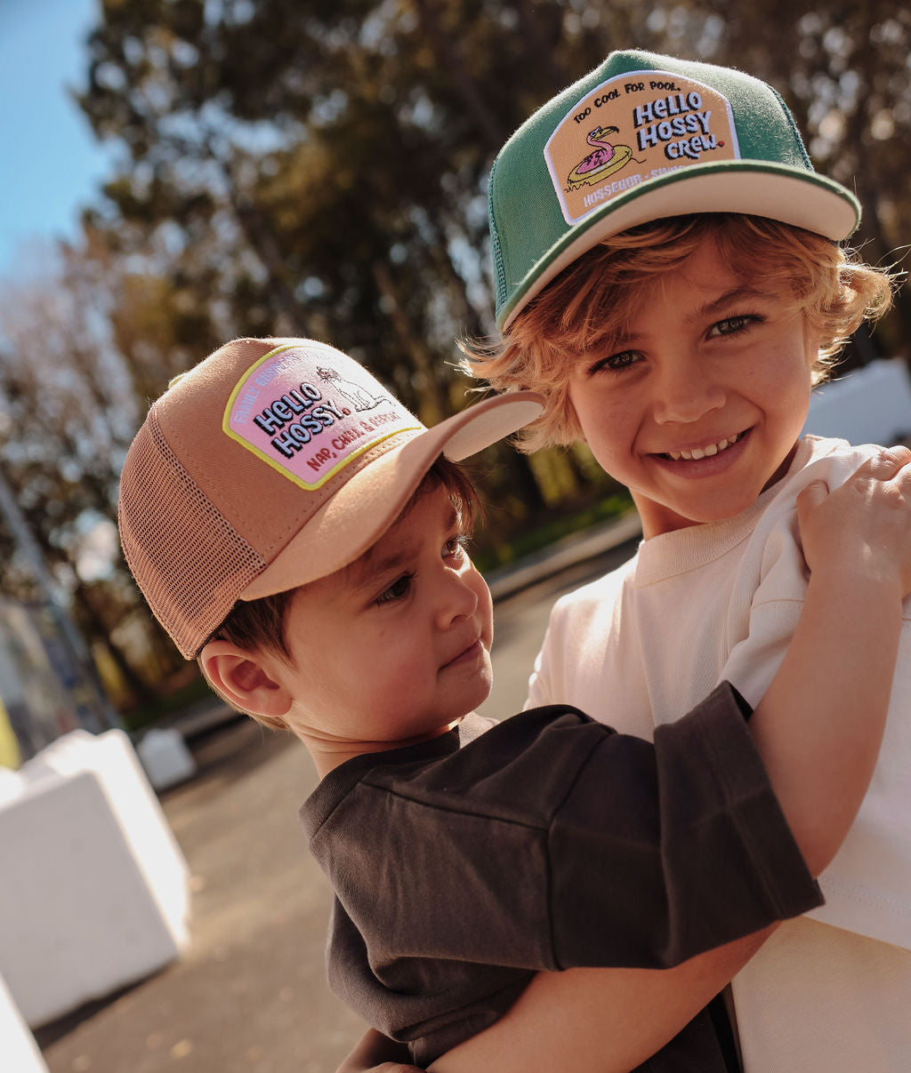 Duo papà bambino cappellini verde beige patch Hello Hossy