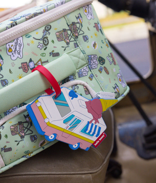 Etichetta per valigia per bambini bianca con motivo auto colorata Hello Hossy