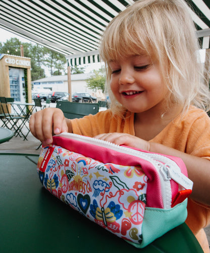 Astuccio scolastico bambino bianco verde stampato fiori dettagli rosa Hello Hossy