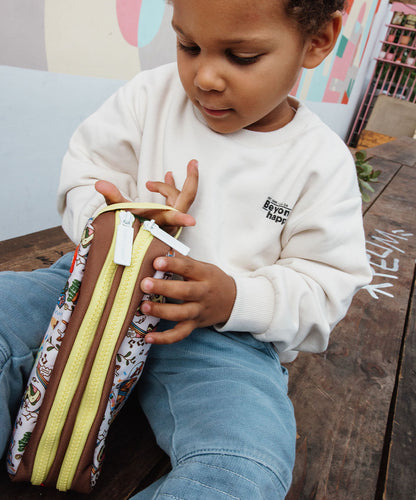 Astuccio scolastico bambino marrone crema con stampa viaggio, doppia zip Hello Hossy