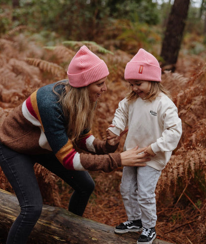 Duo mamma-bambino con berretti rosa abbinati Hello Hossy