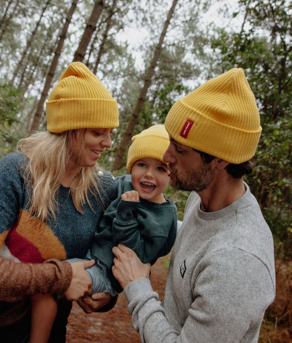 Berretti gialli coordinati per mamma papà e bimbo Hello Hossy