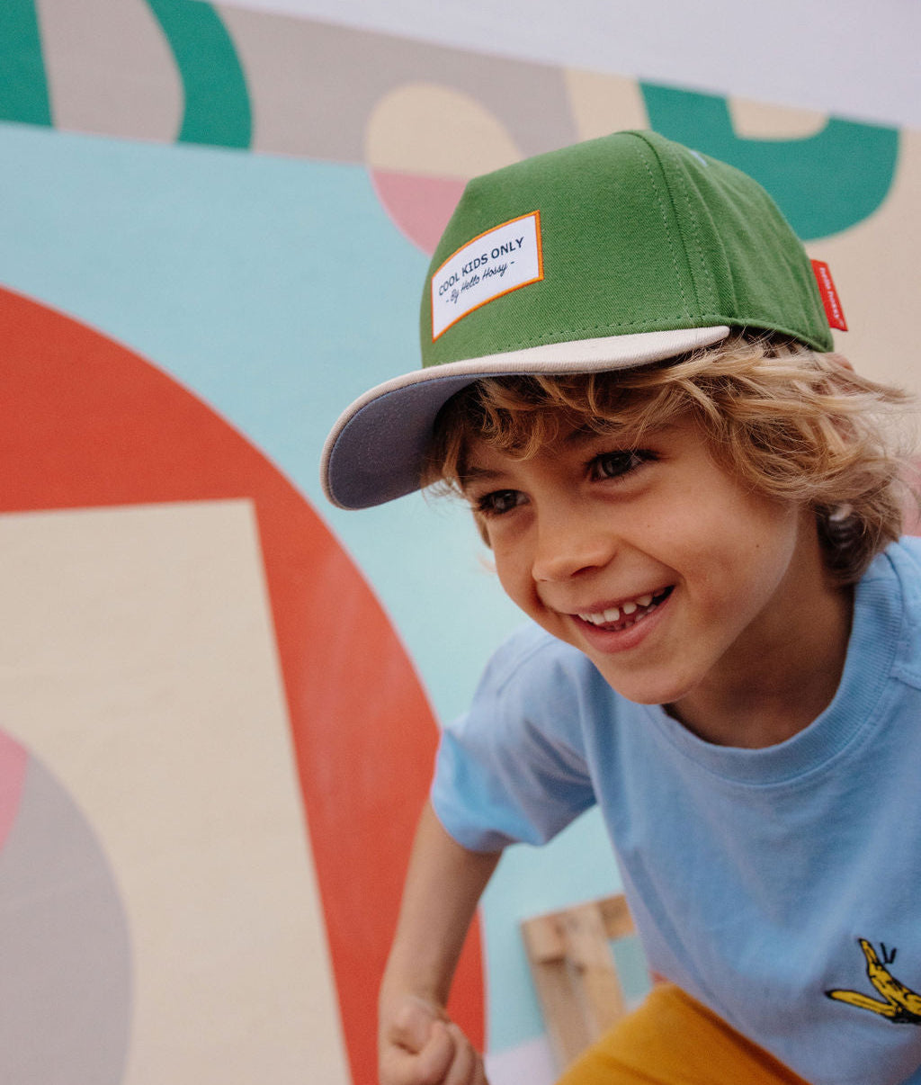 Cappellino bambino verde visiera curva ricamo Cool Kids Only Hello Hossy