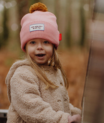 Berretto per bambini rosa con pompon e ricamo Cool Kids Only Hello Hossy