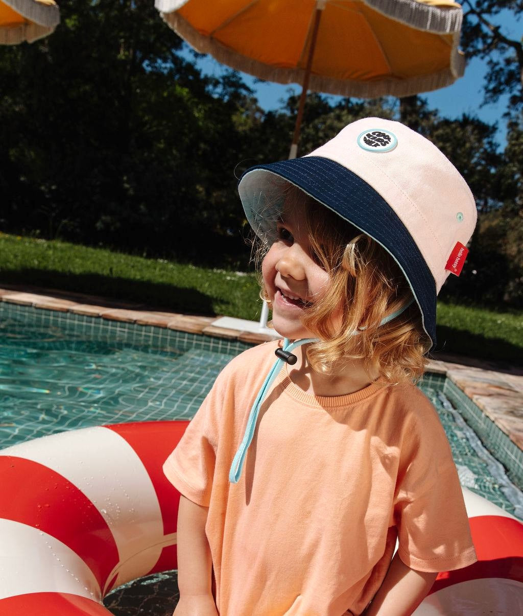 Bucket hat per bambini rosa e blu con sottogola regolabile Hello Hossy