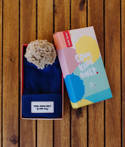 Berretto bambini Color Block Night, con pompon, fodera in pile, cotone biologico, da 9 mesi, Cool Kids Only!