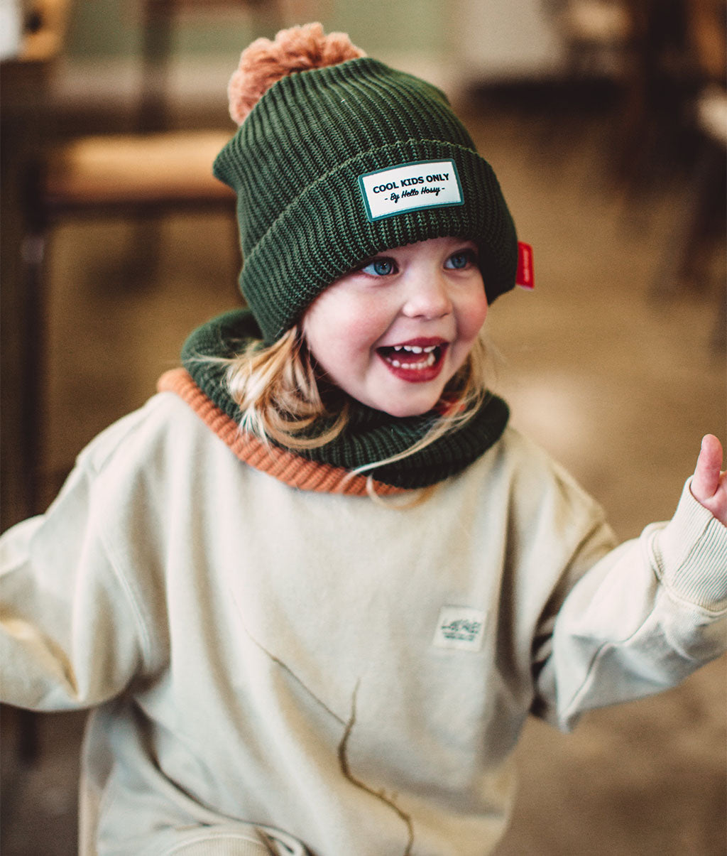 Berretto per bambini Color Block Forest, con pompon, fodera in pile, cotone biologico, dai 9 mesi, Cool Kids Only!