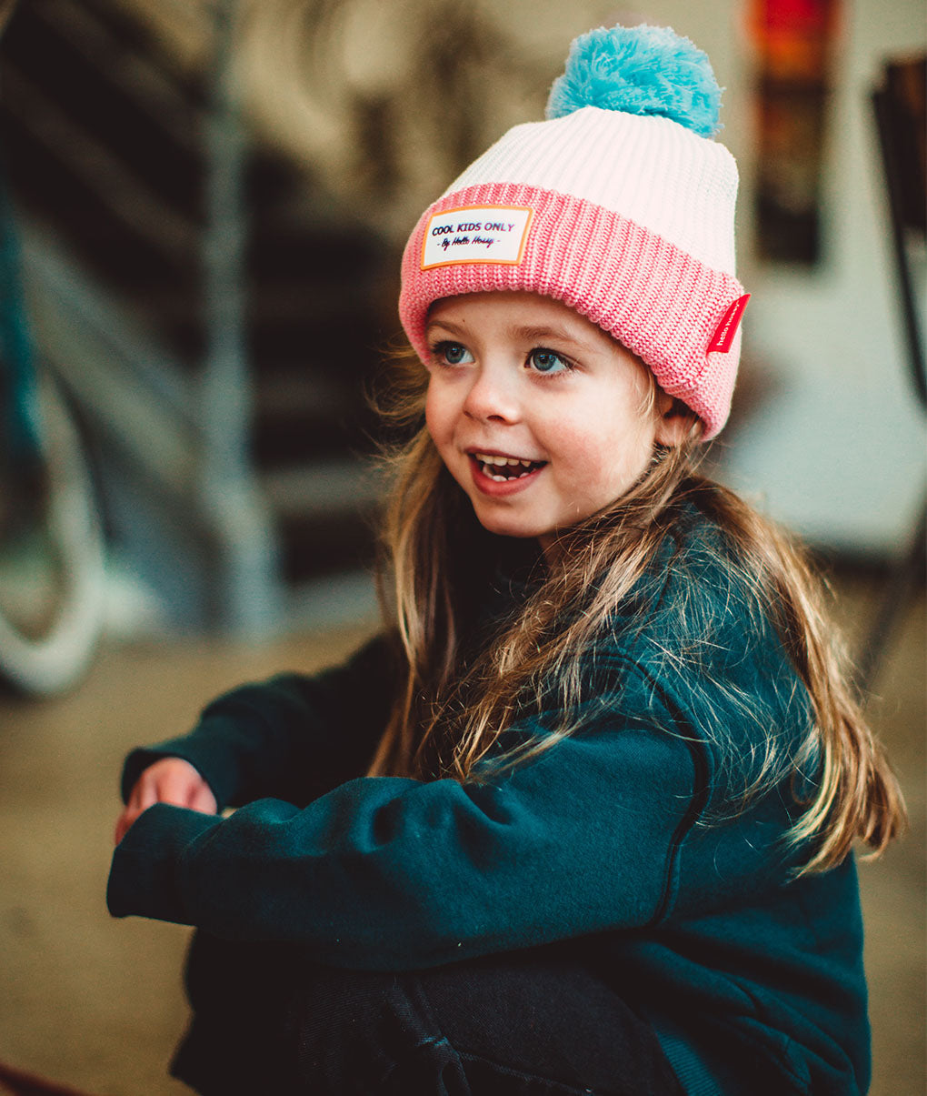 Berretto Bambini Color Block Pink Ice, con pompon, fodera in pile, cotone biologico, da 9 mesi, Cool Kids Only!