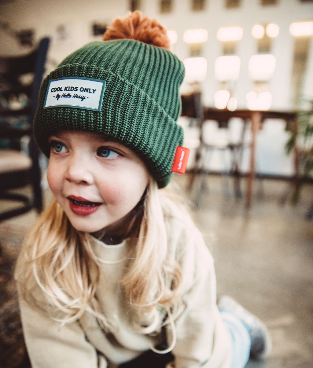 Berretto per bambini Color Block Forest, con pompon, fodera in pile, cotone biologico, dai 9 mesi, Cool Kids Only!