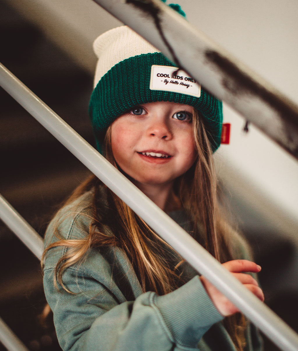 Berretto Bambini Color Block Hope, con pompon, fodera in pile, cotone biologico, da 9 mesi, Cool Kids Only!