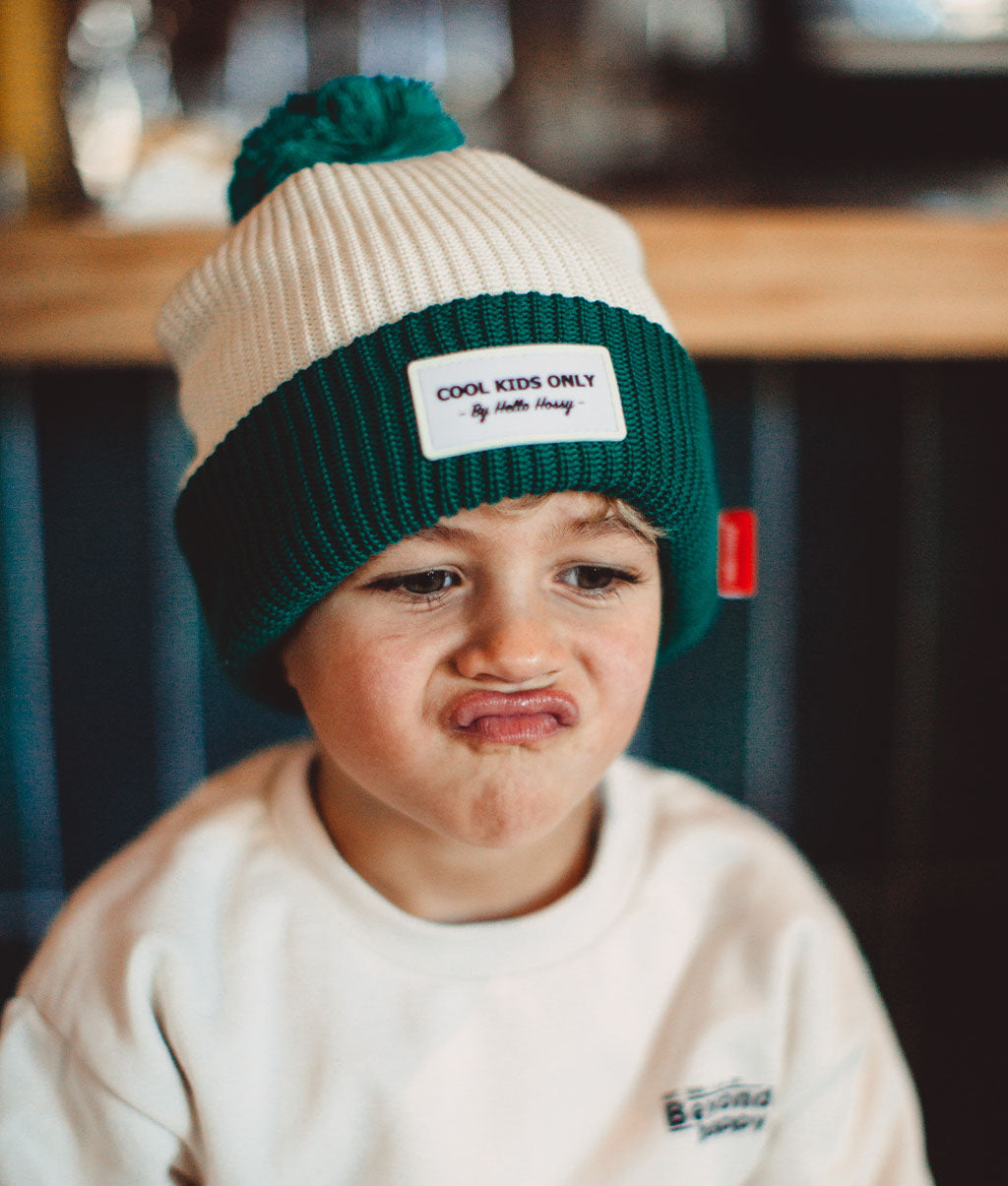 Berretto Bambini Color Block Hope, con pompon, fodera in pile, cotone biologico, da 9 mesi, Cool Kids Only!
