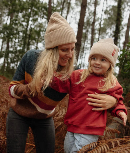 Duo mamma-bambino con il berretto in maglia Flow Creamy - foto lifestyle - Hello Hossy