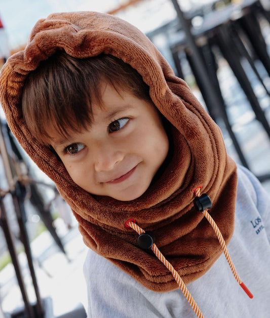 Passamontagna bambino marrone in pile con laccetti regolabili Collezione Autunno-Inverno Hello Hossy