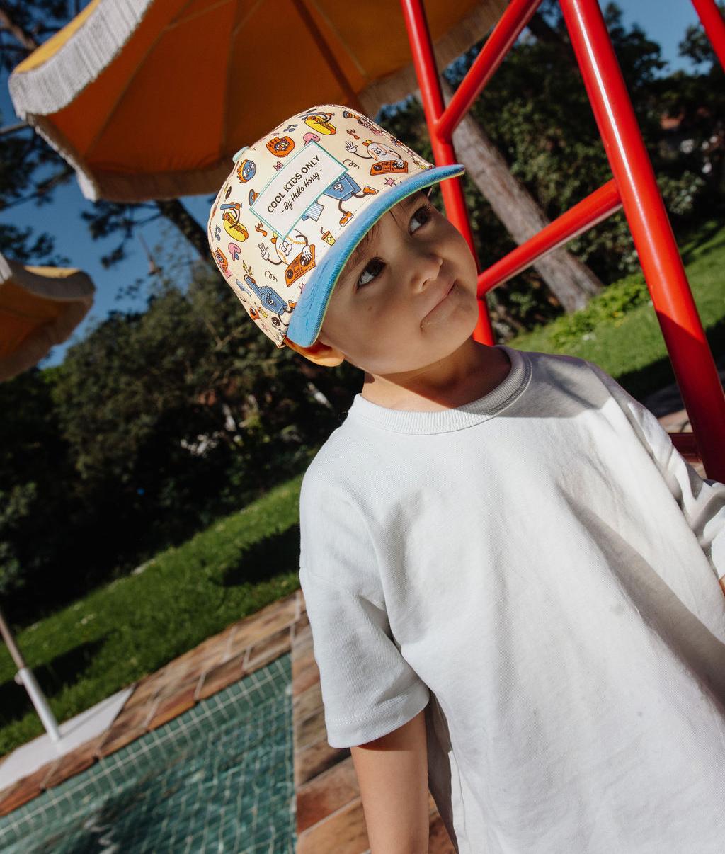 Cappellino bambino Beige stampato Sport visiera blu ricamo Cool Kids Hello Hossy