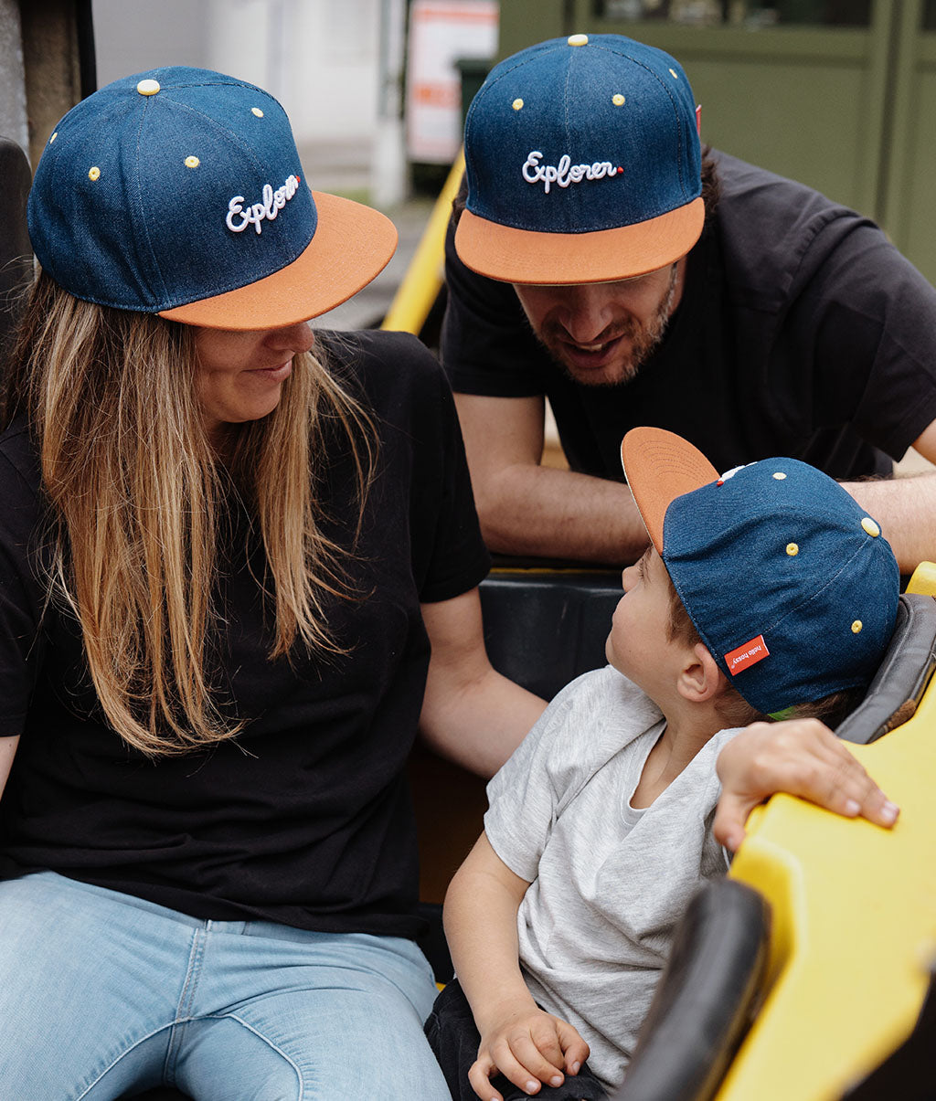 Cappellino Genitori e Bambini Jean Explorer, visiera piatta, cotone biologico, certificato Oeko-Tex, da 9 mesi, Cool Kids Only !
