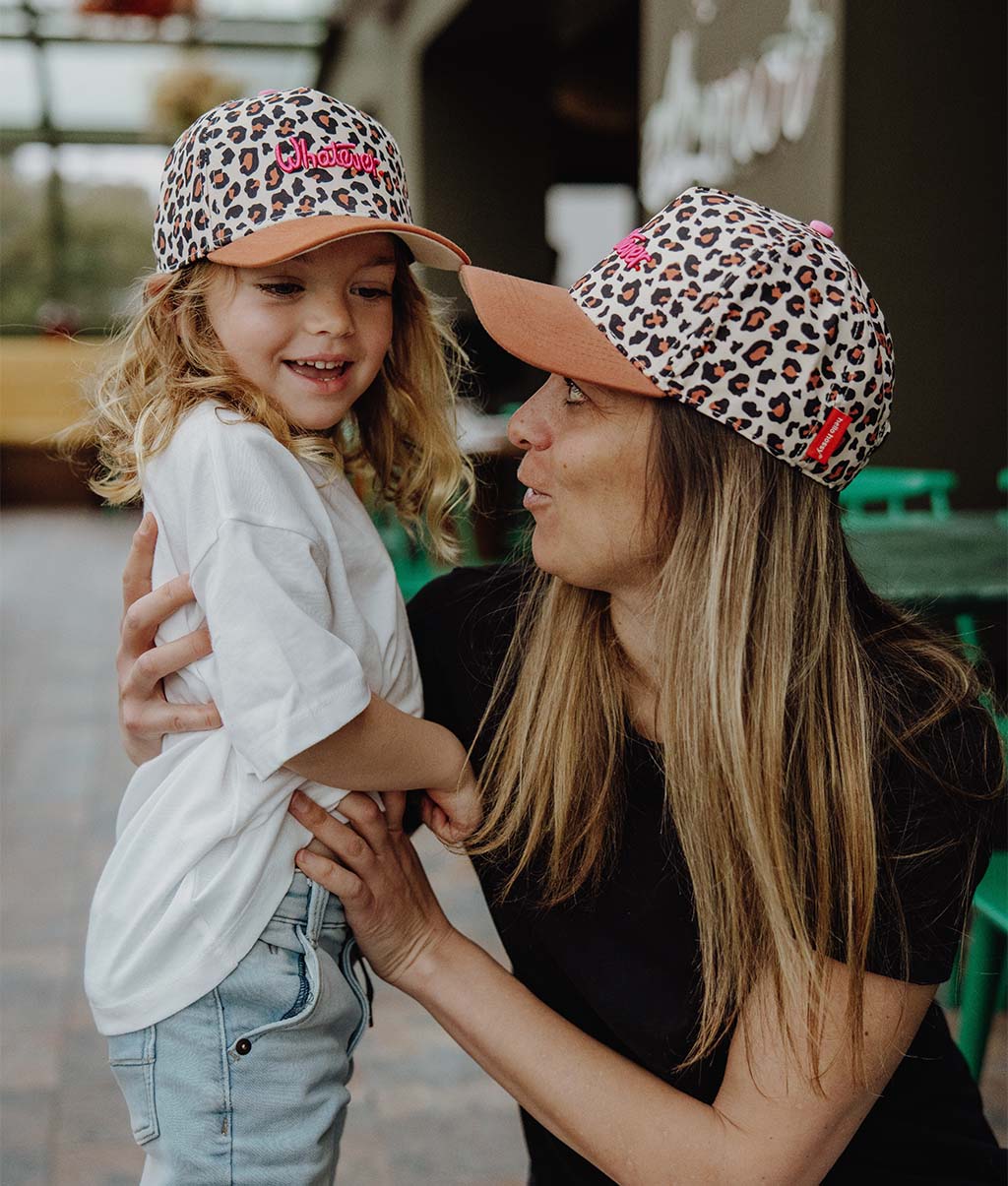 Cappellino mamme e bambini Leopard #7, visiera curva, matchy-matchy, eco-responsabile, da 9 mesi, Cool Kids Only!