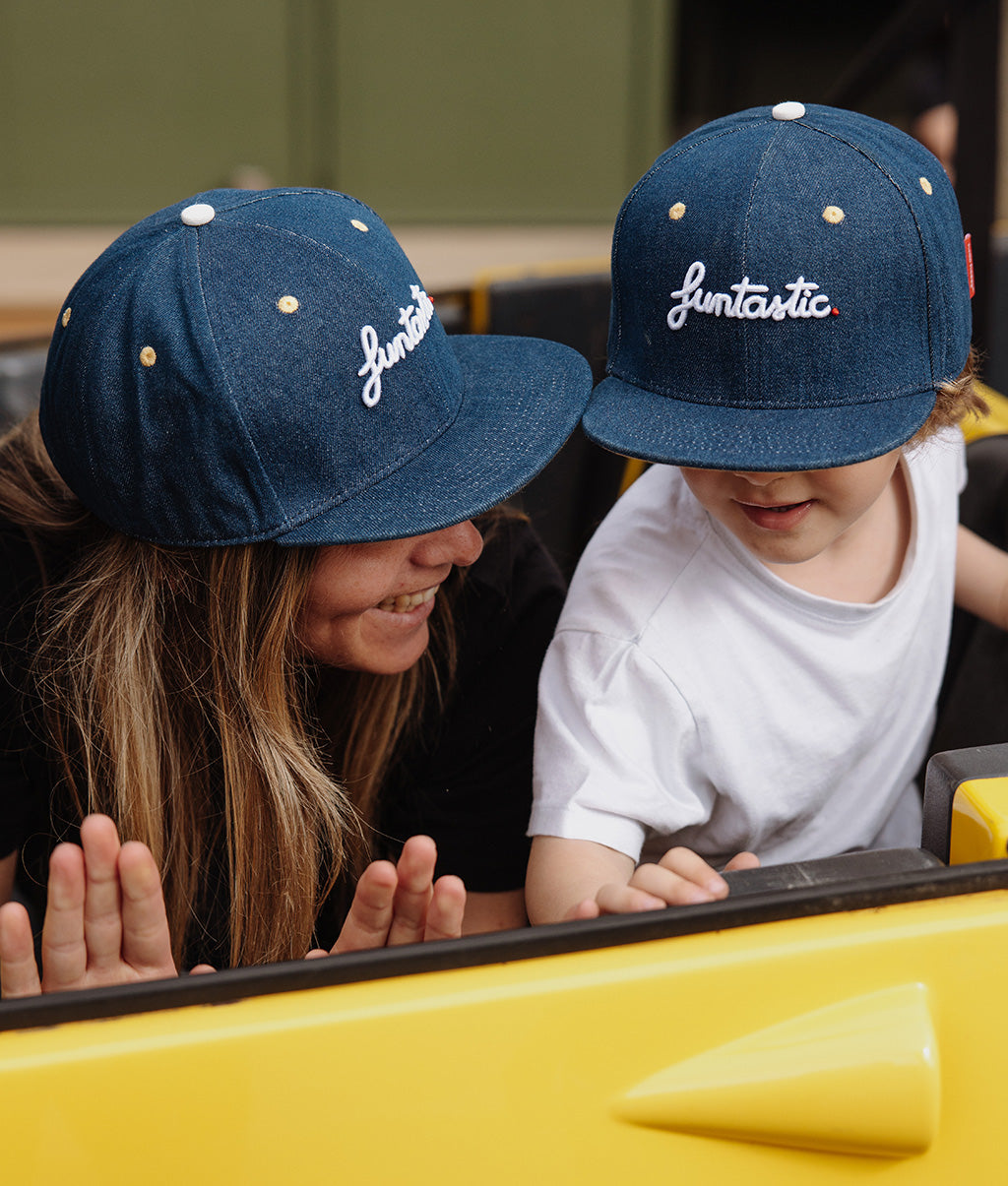 Cappellino Genitori e Bambini Jean Funtastic, visiera piatta, cotone biologico, certificato Oeko-Tex, dai 9 mesi, Cool Kids Only !