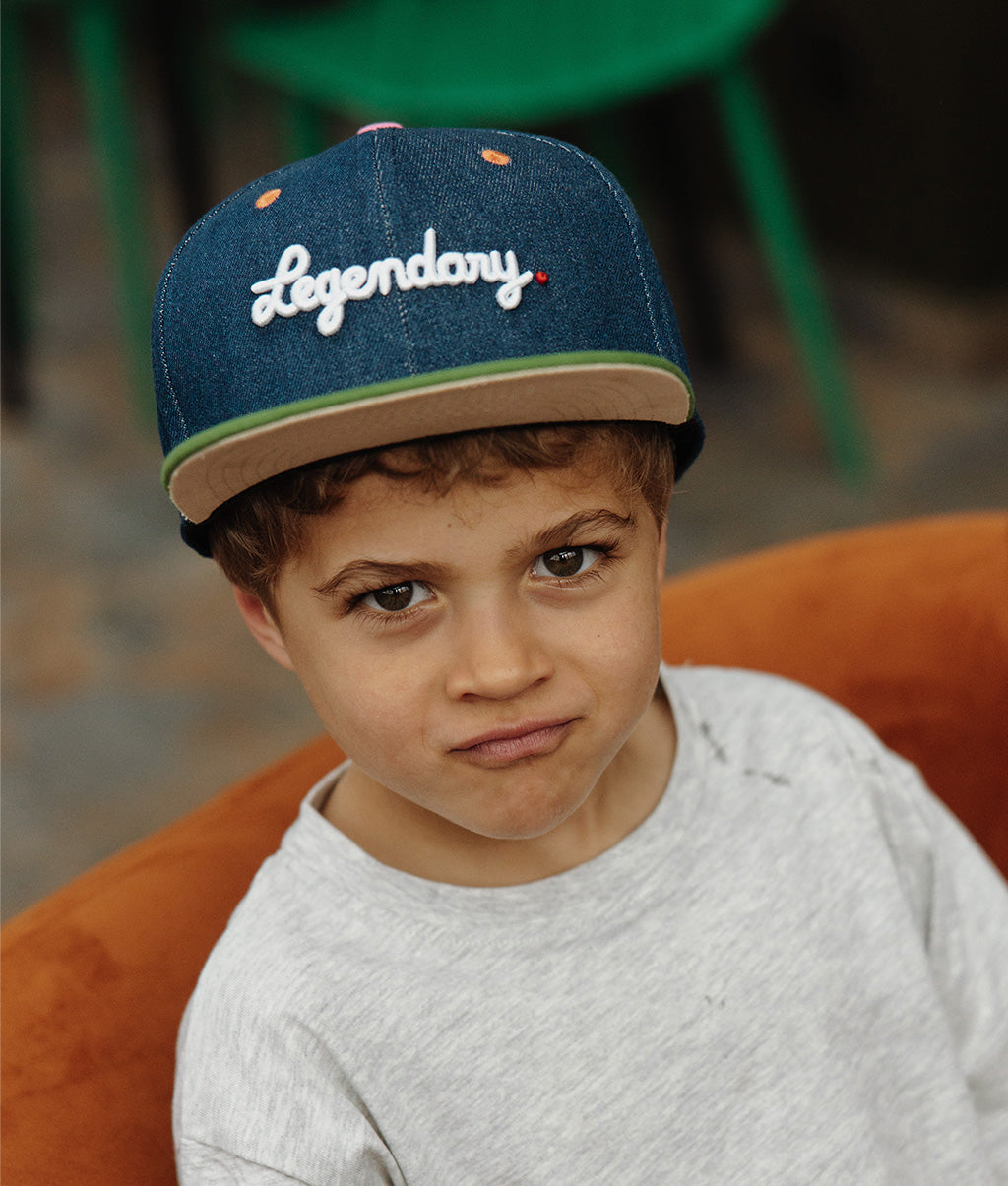 Cappellino per bambini Jean Legendary, visiera piatta, cotone biologico, certificato Oeko-Tex, a partire da 9 mesi, Cool Kids Only !