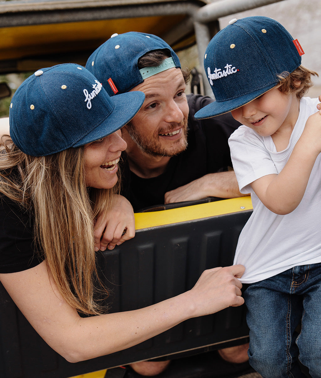 Cappellino Genitori e Bambini Jean Funtastic, visiera piatta, cotone biologico, certificato Oeko-Tex, dai 9 mesi, Cool Kids Only !