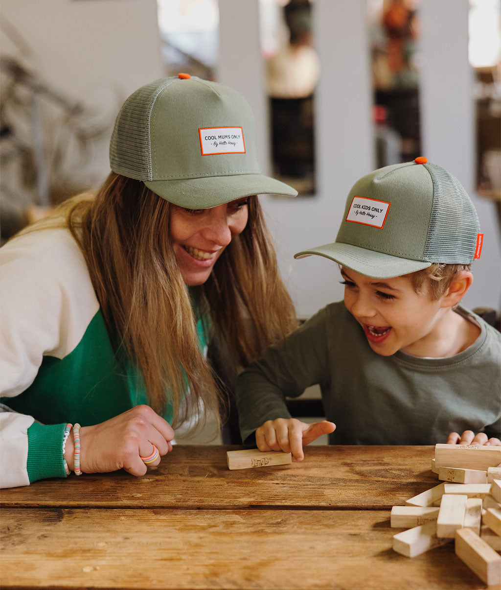 Cappellino genitori e bambini Mini Olive, stile Trucker, matchy-matchy, eco-responsabile, dai 9 mesi, Cool Kids Only!