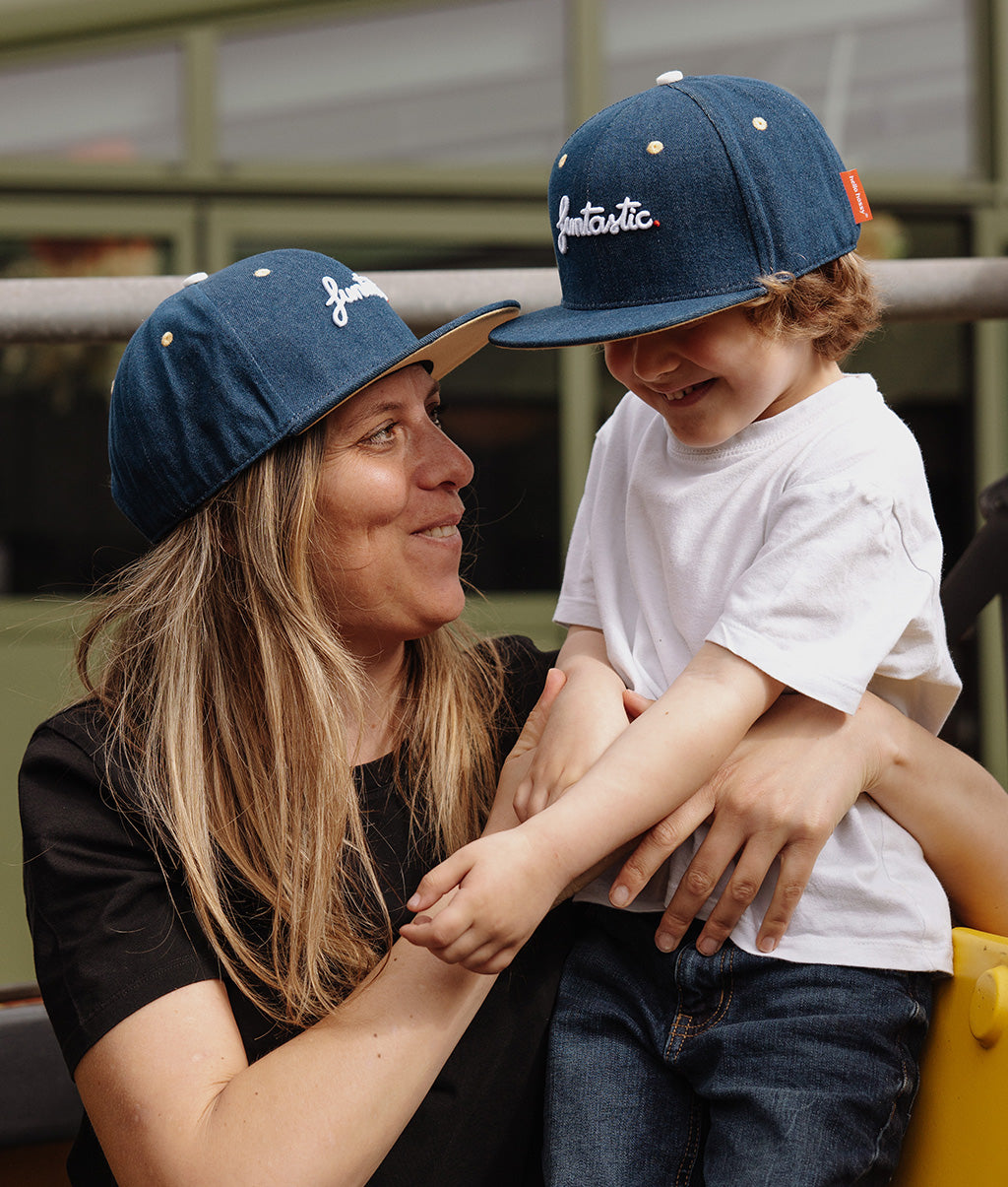 Cappellino Genitori e Bambini Jean Funtastic, visiera piatta, cotone biologico, certificato Oeko-Tex, dai 9 mesi, Cool Kids Only !
