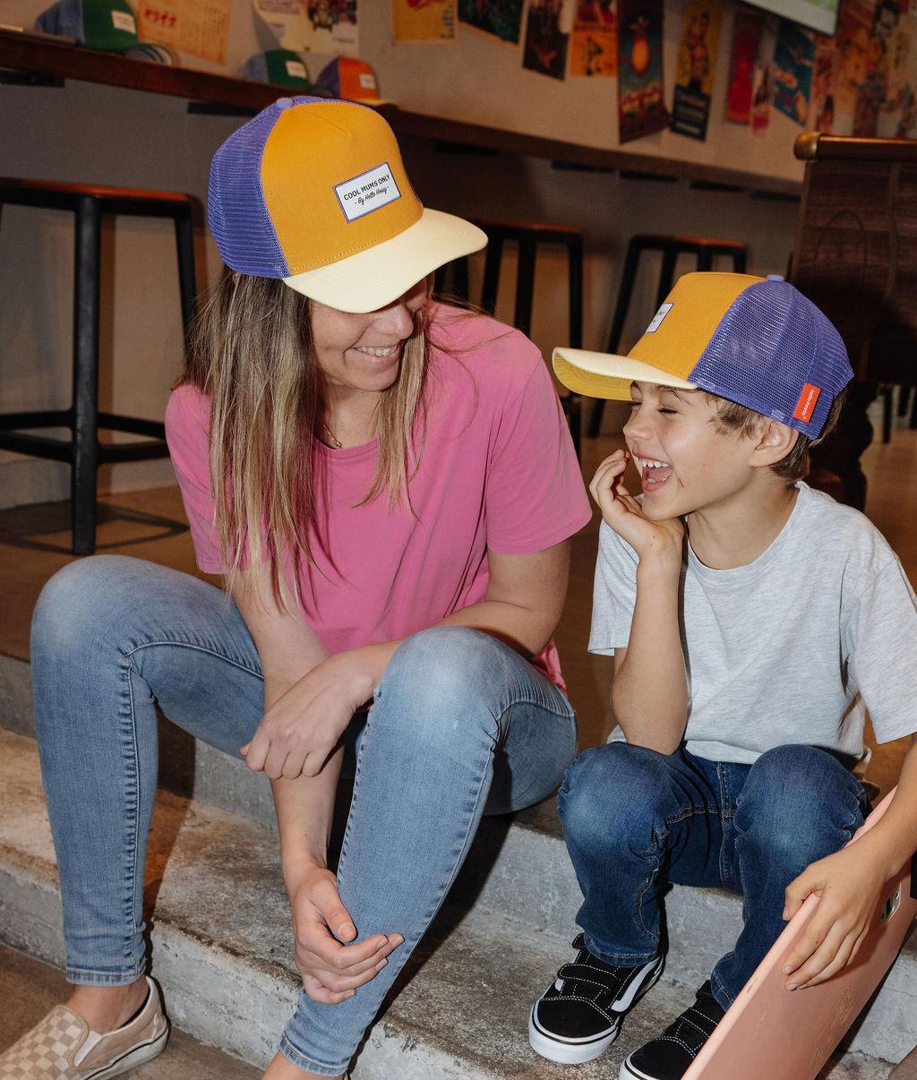 Cappellino bambino giallo rete blu visiera curva duo mamma bambino Hello Hossy