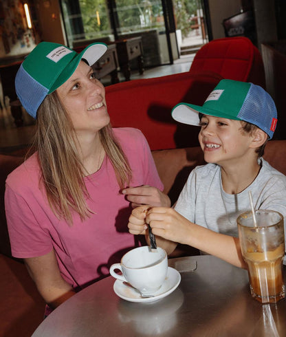 Cappellino da bambino verde e blu con rete posteriore, visiera curva, duo mamma-bambino Hello Hossy