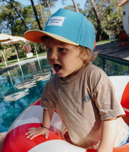 Cappellino bambino blu visiera gialla ricamo Cool Kids Hello Hossy