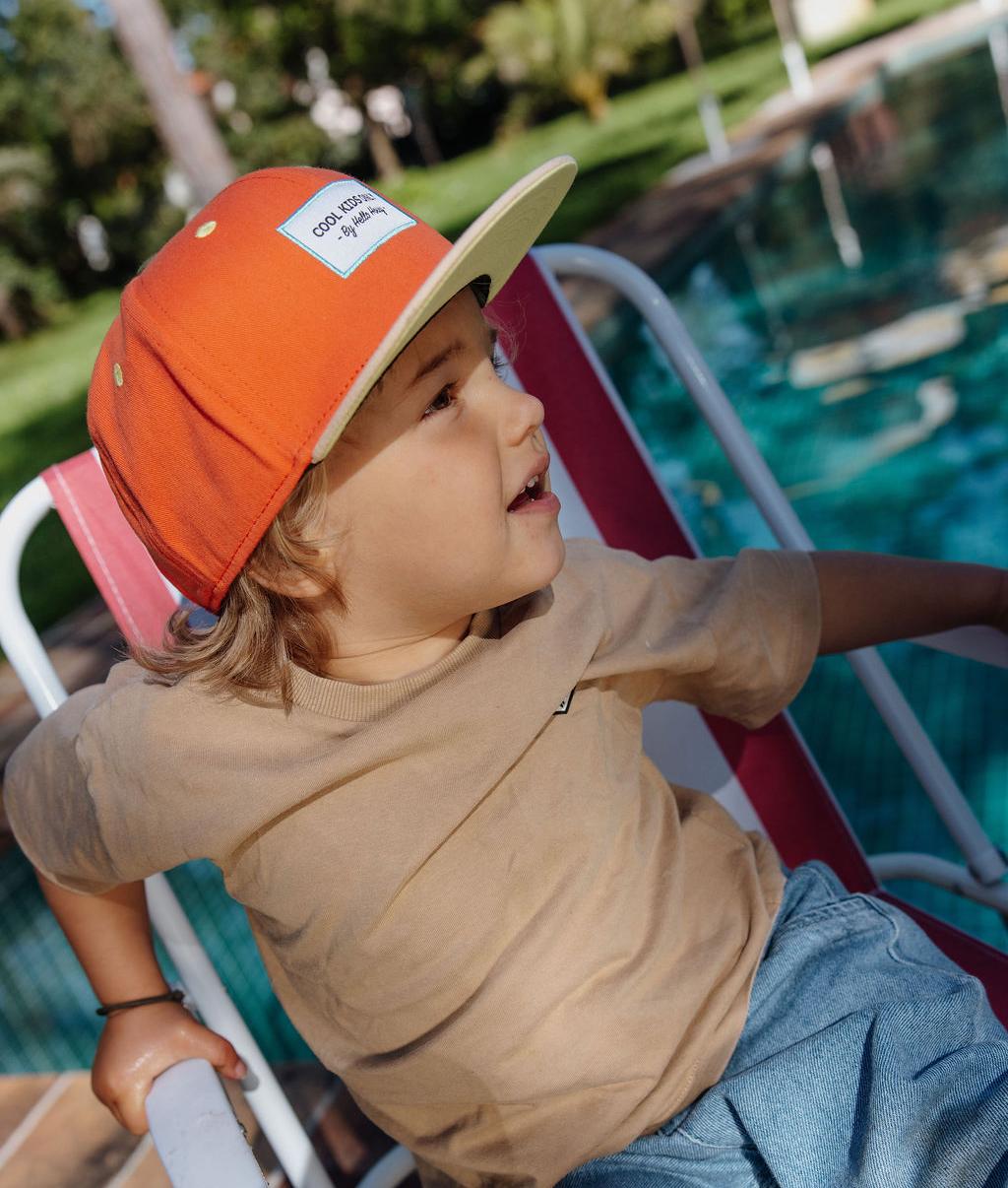 Cappellino bambino arancione visiera piatta ricamo Cool Kids Only Hello Hossy