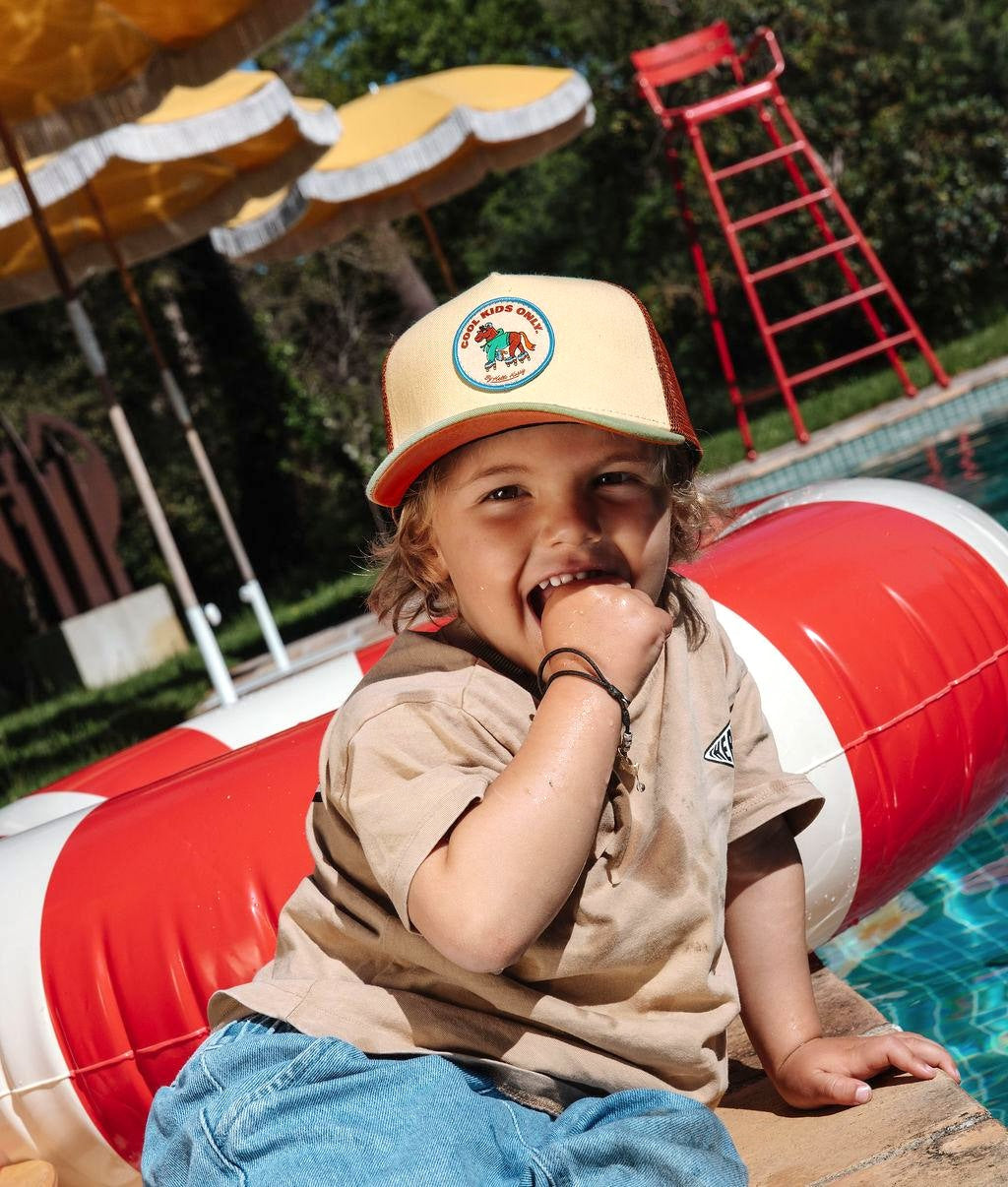 Cappellino bambino beige marrone verde visiera curva patch animali Hello Hossy