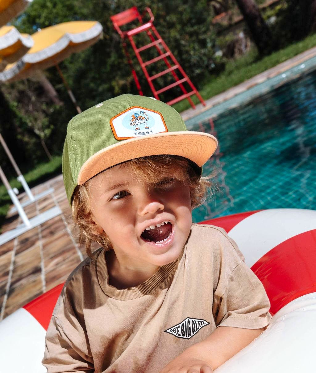 Cappellino bambino verde beige con patch food e visiera piatta Hello Hossy