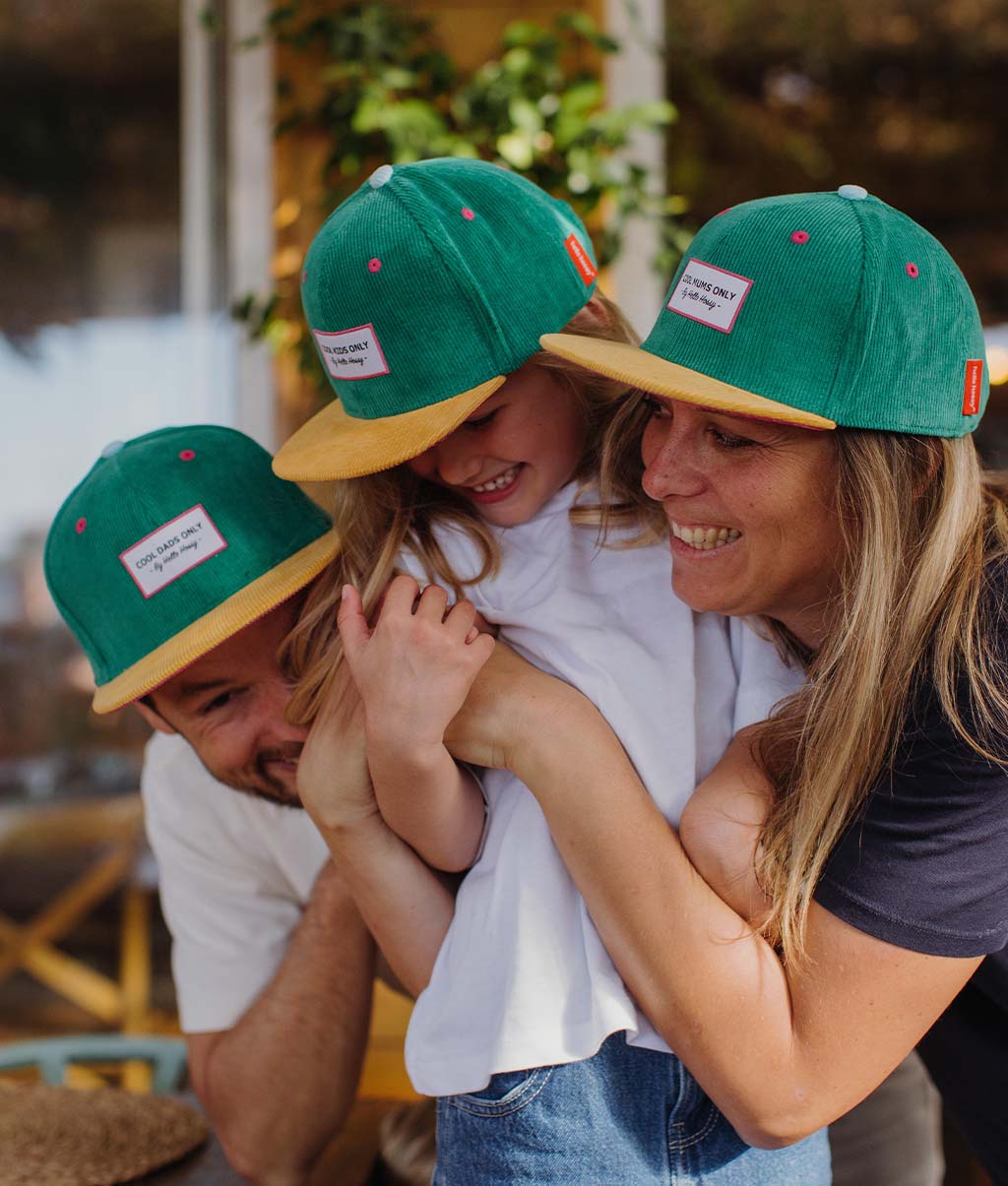 Cappellino genitori e bambini Sweet Rainbow, visiera piatta, velluto, matchy-matchy, dai 9 mesi, Cool Kids Only!