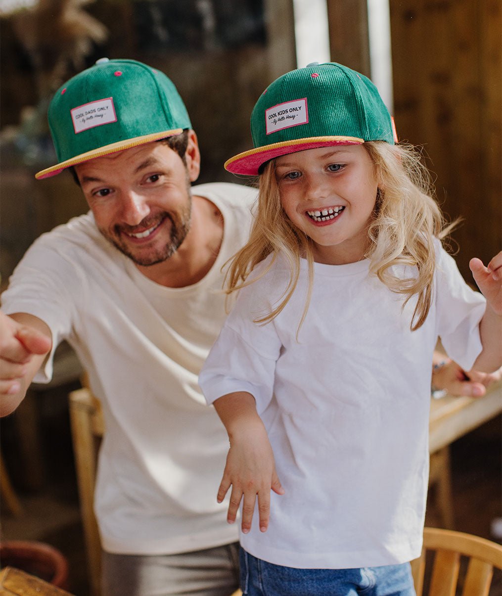 Cappellino genitori e bambini Sweet Rainbow, visiera piatta, velluto, matchy-matchy, dai 9 mesi, Cool Kids Only!