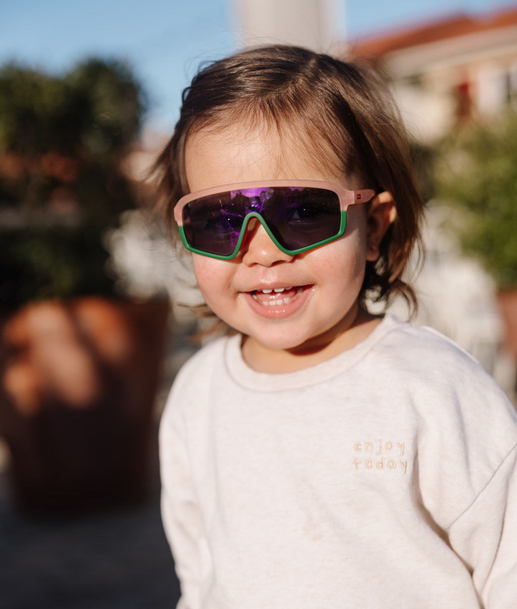 Occhiali da sole bambino rosa verde lenti scure forma sport Hello Hossy