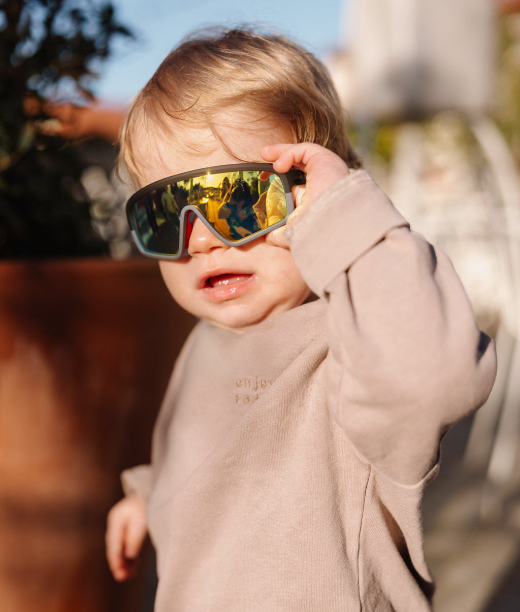 Occhiali da sole per bambini forma sport, lenti a specchio gialle Hello Hossy