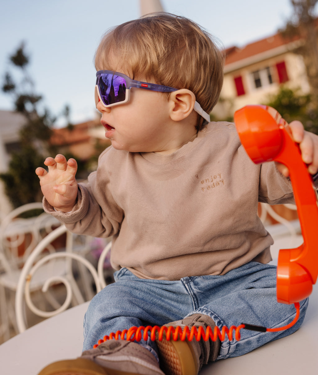 Occhiali da sole bambino viola bianco forma sport lenti a specchio Hello Hossy