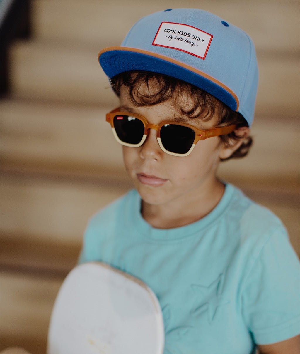 Occhiali da sole bambini Mini Tommy, colorati, lenti categoria 3, UV400, lenti polarizzate, dai 2 anni, Cool Kids Only!