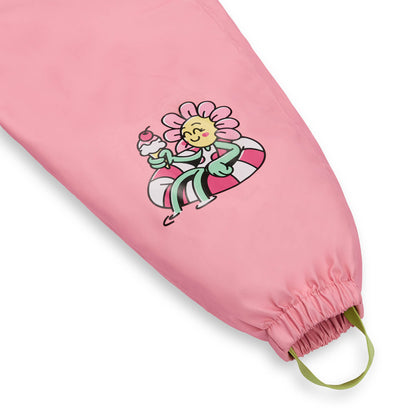 Pantaloni antipioggia con spalline Pitaya per bambino – dettaglio elastico sul fondo gamba