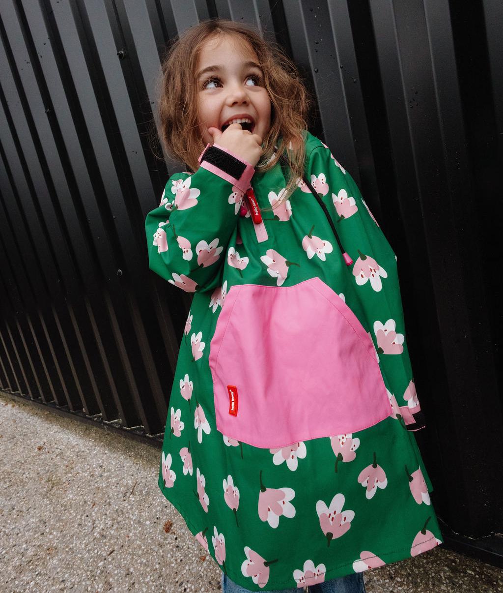 Poncho antipioggia bambino verde con stampa a fiori tasca rosa Hello Hossy