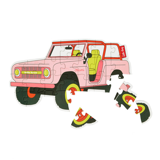 Puzzle per bambini Hello Hossy "On The Road" parzialmente assemblato – vista dall'alto – sfondo bianco