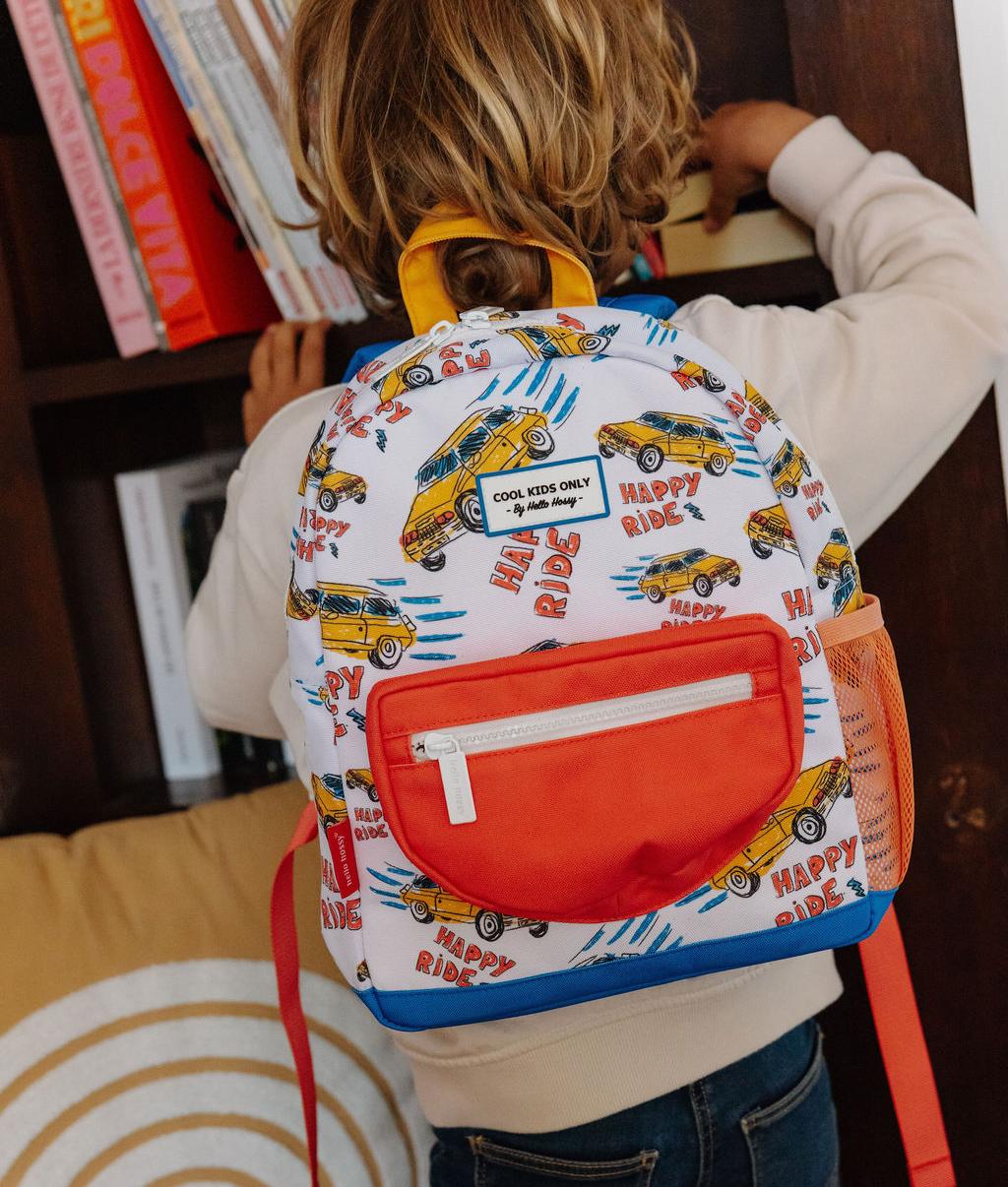 Zaino per bambini bianco con stampa di auto e tasche arancioni Hello Hossy