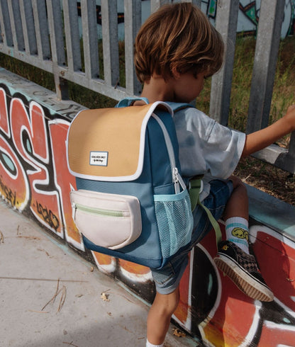 Zaino per bambini blu beige con tasca in rete bianca Hello Hossy