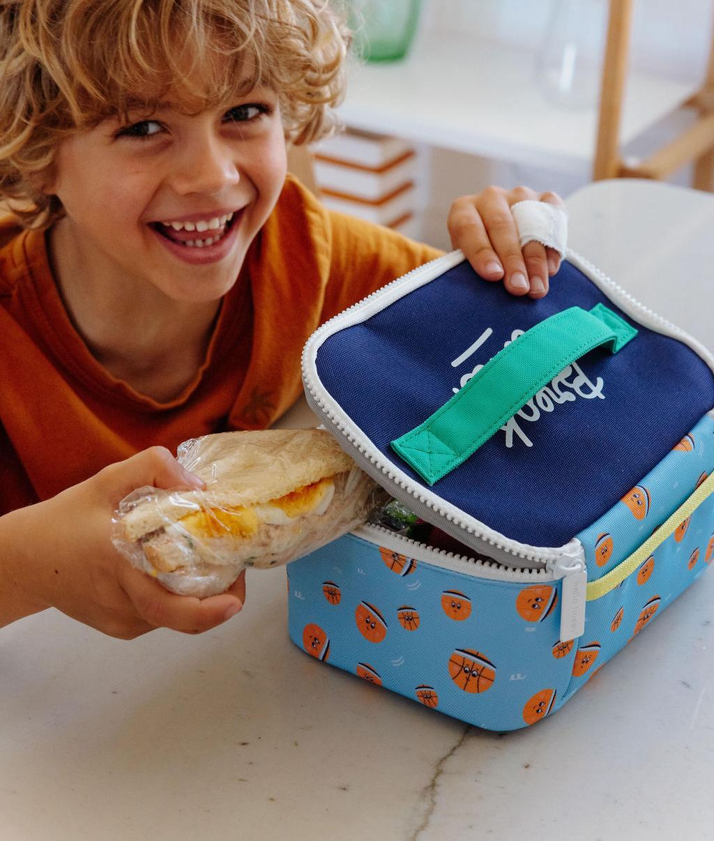 Borsa pranzo da bambino blu con motivo basket e manico verde Hello Hossy