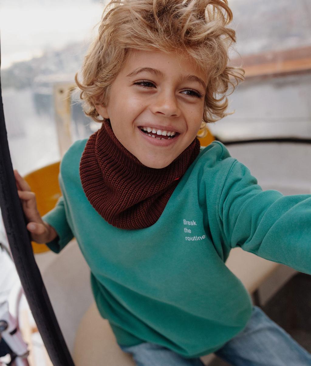 Snood bambino marrone in maglia a coste con interno in pile Hello Hossy