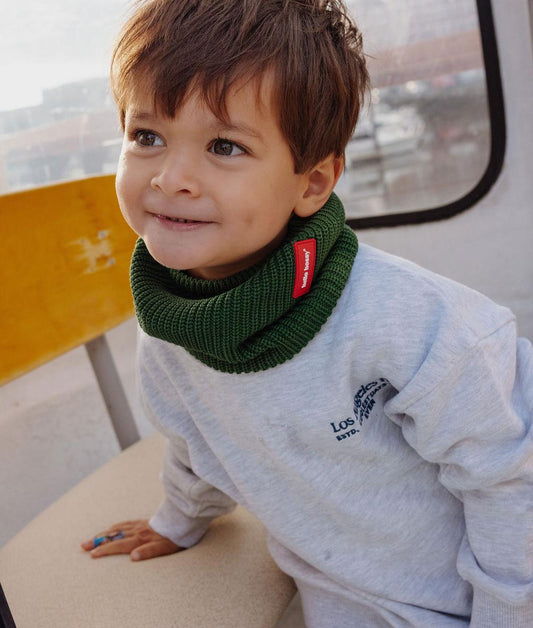 Snood bambino verde a coste etichetta rosso Hello Hossy