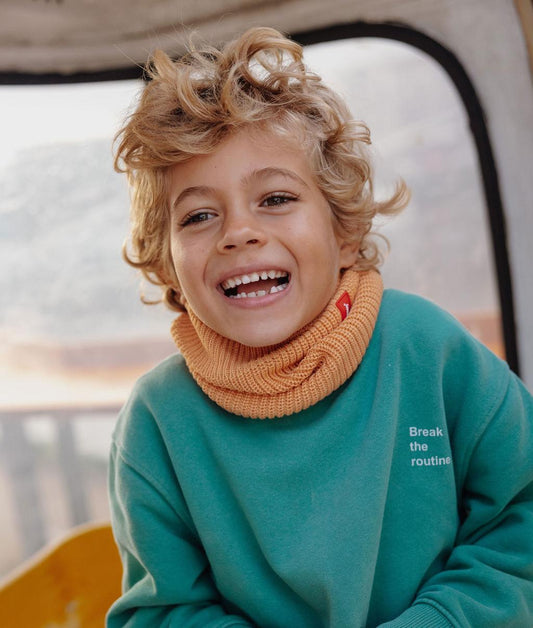 Snood bambino cammello in maglia a costine collo foderato in pile Hello Hossy